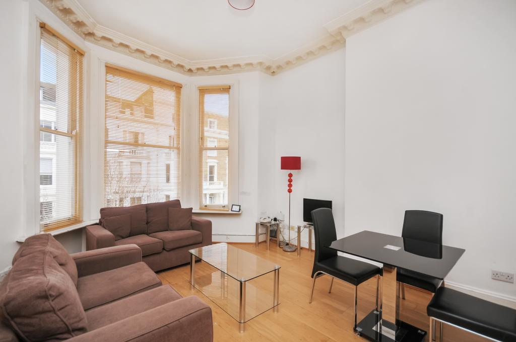 Access Earls Court Apartment London Bagian luar foto