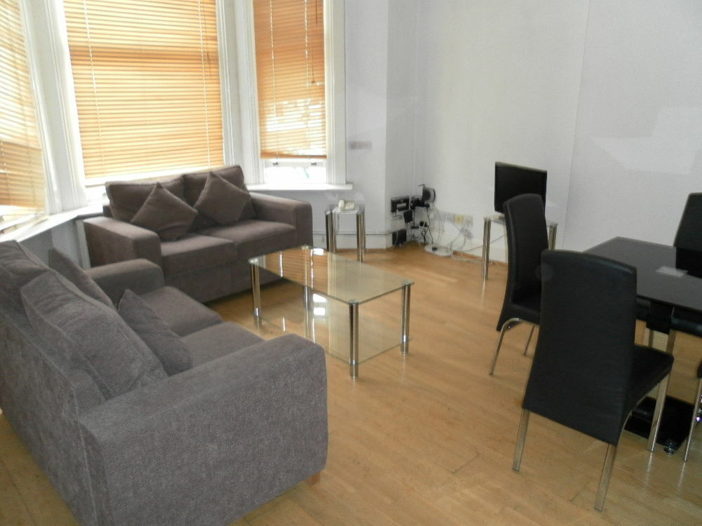 Access Earls Court Apartment London Bagian luar foto